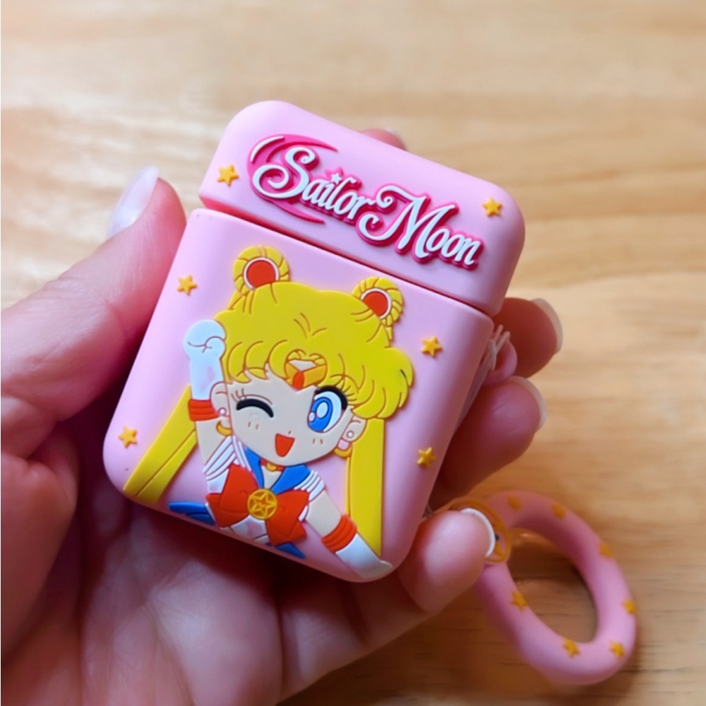 Sailor Moon Chibi Wireless Earbud Case Cove